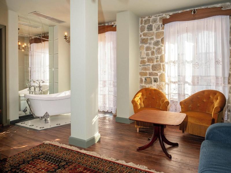 Vila Ebel Hotel Pool & Spa image