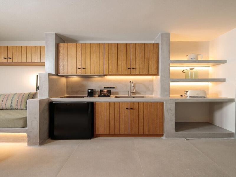 Makava Suites Naxos image