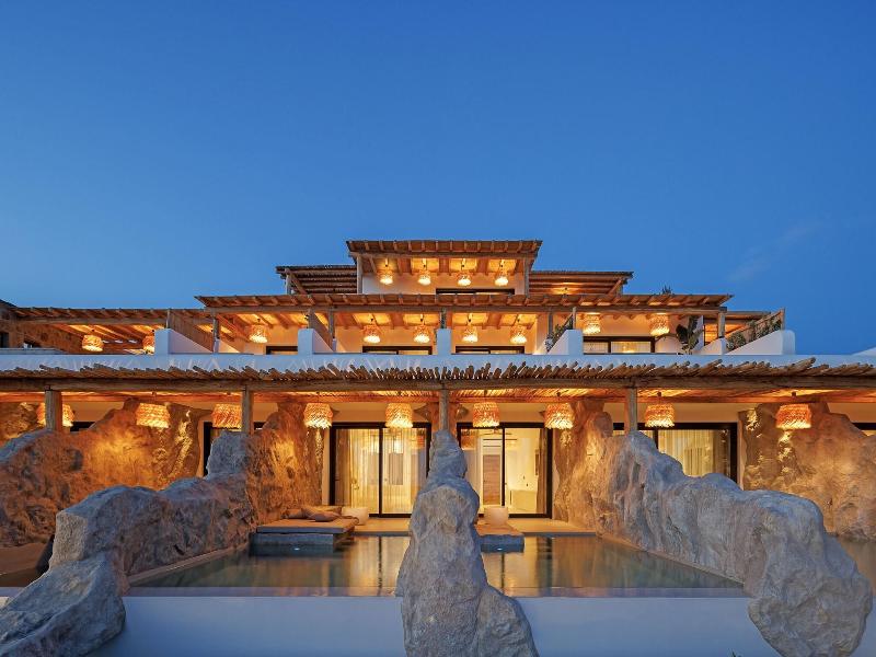 Whiteart Suites