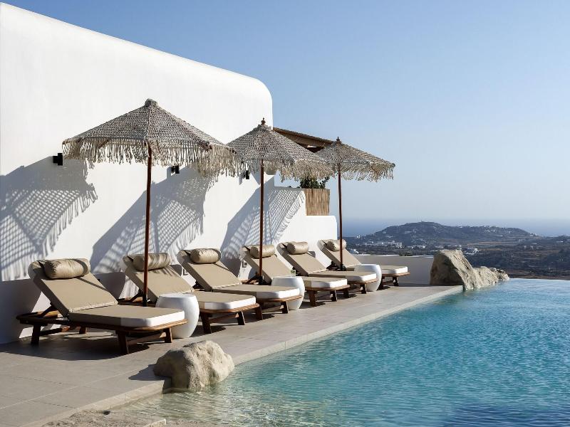 Whiteart Suites