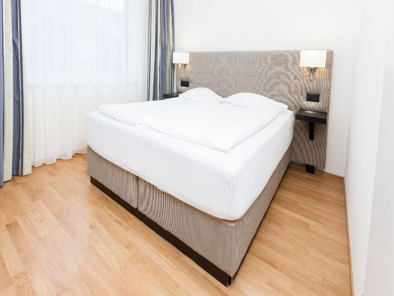 Swiss Star Longstreet image