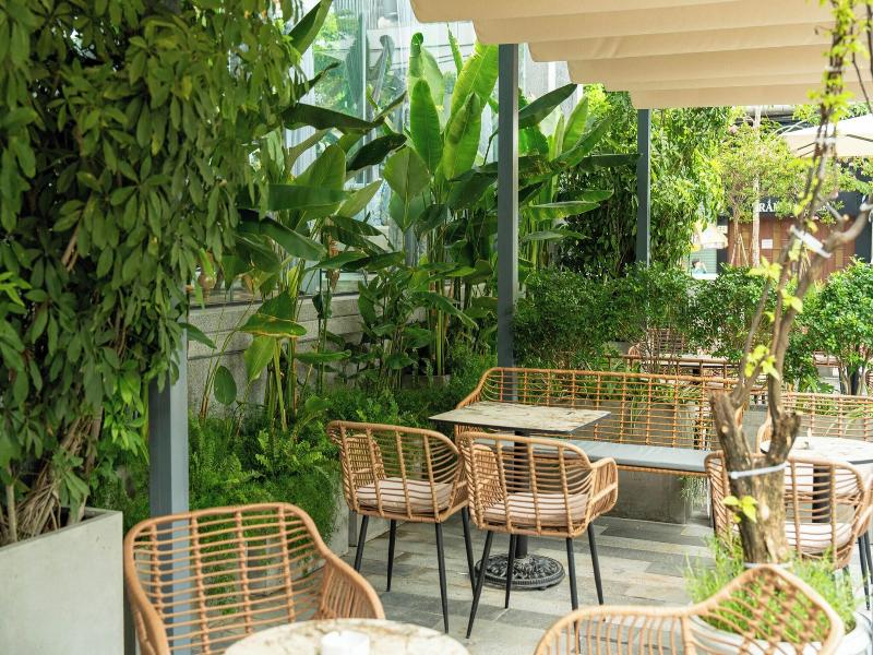Centre Point Danang Hotel & Residence image