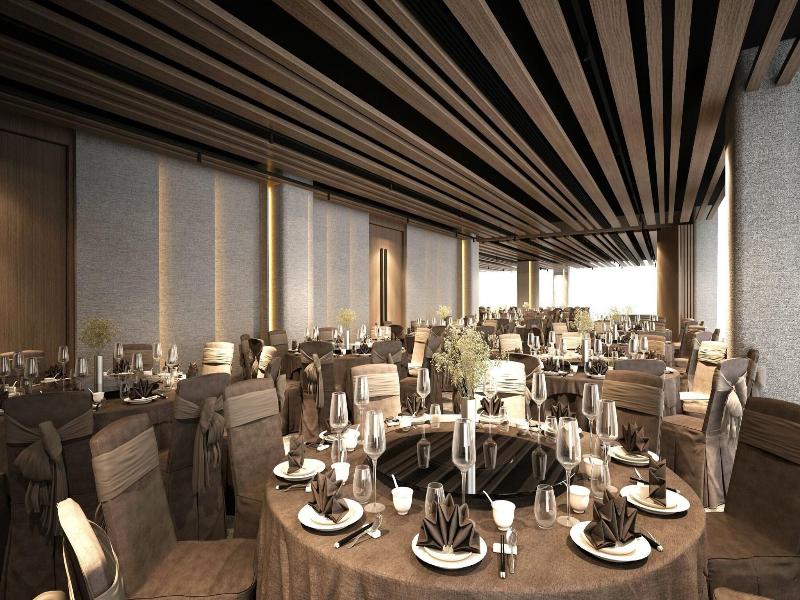 Centre Point Danang Hotel & Residence image
