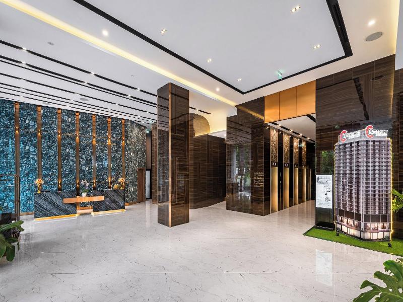 Centre Point Danang Hotel & Residence image