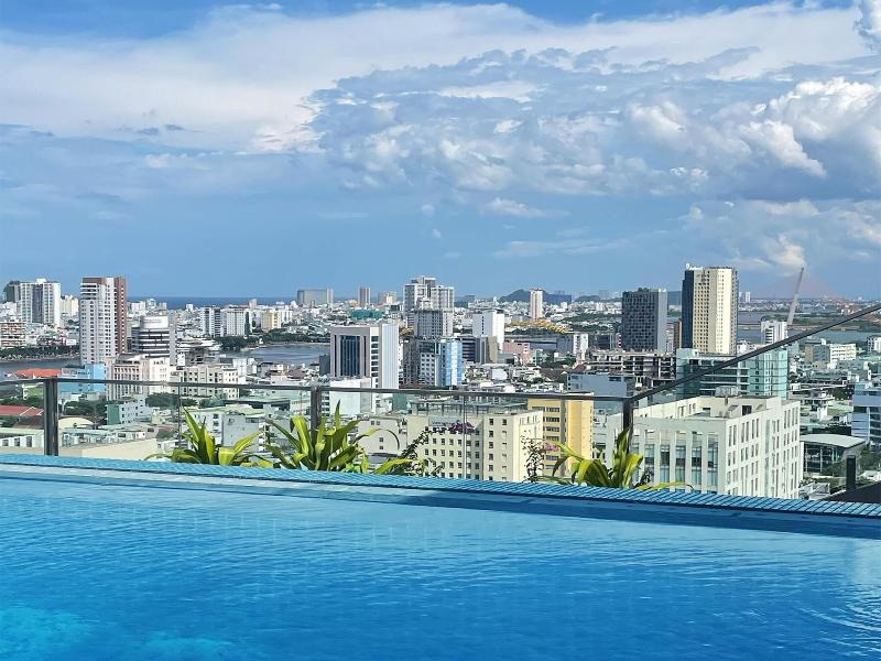Centre Point Danang Hotel & Residence image