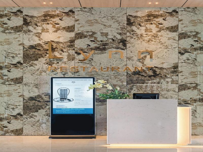 Centre Point Danang Hotel & Residence image