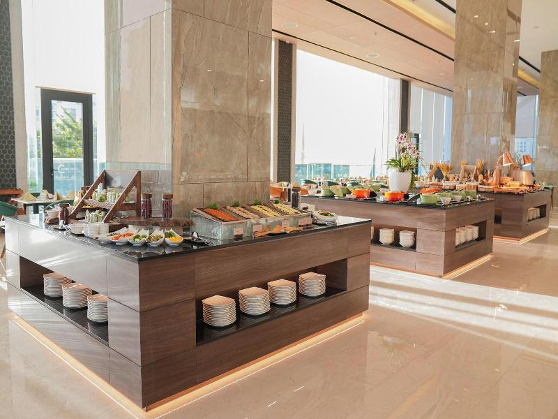 Centre Point Danang Hotel & Residence image