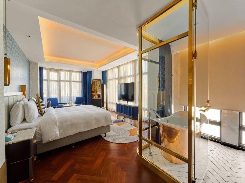 Oku Hotel Taichung image