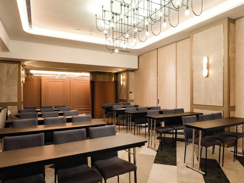 Oku Hotel Taichung image