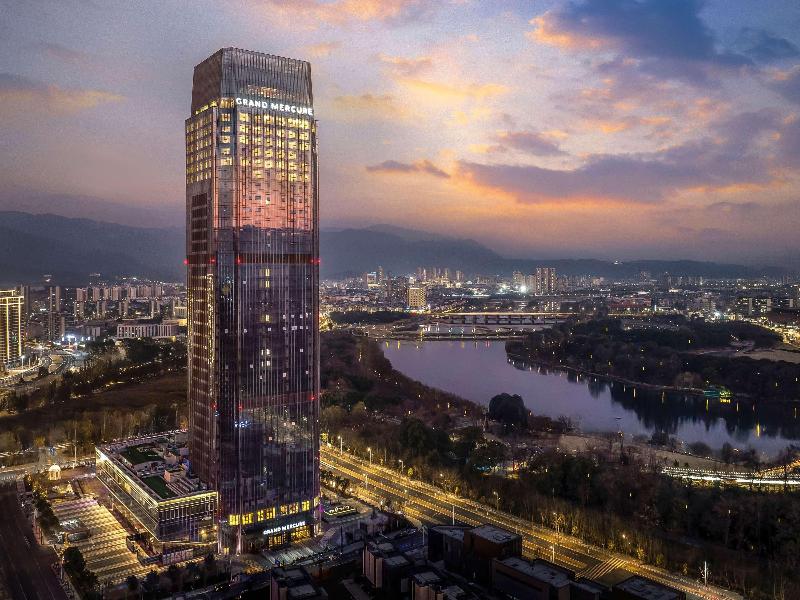 Grand Mercure Taizhou Tiantai image