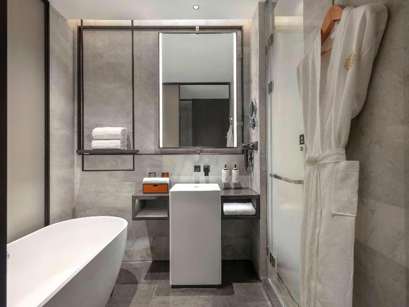 Grand Mercure Taizhou Tiantai image