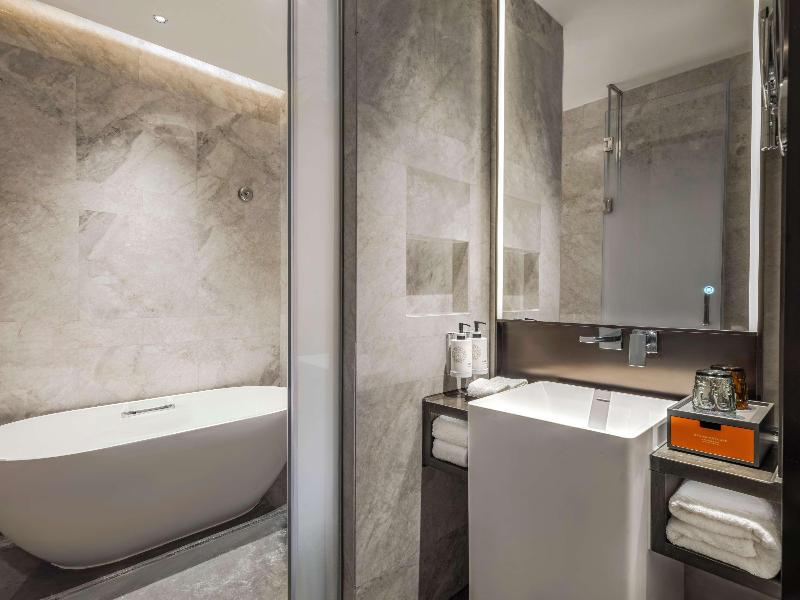 Grand Mercure Taizhou Tiantai image