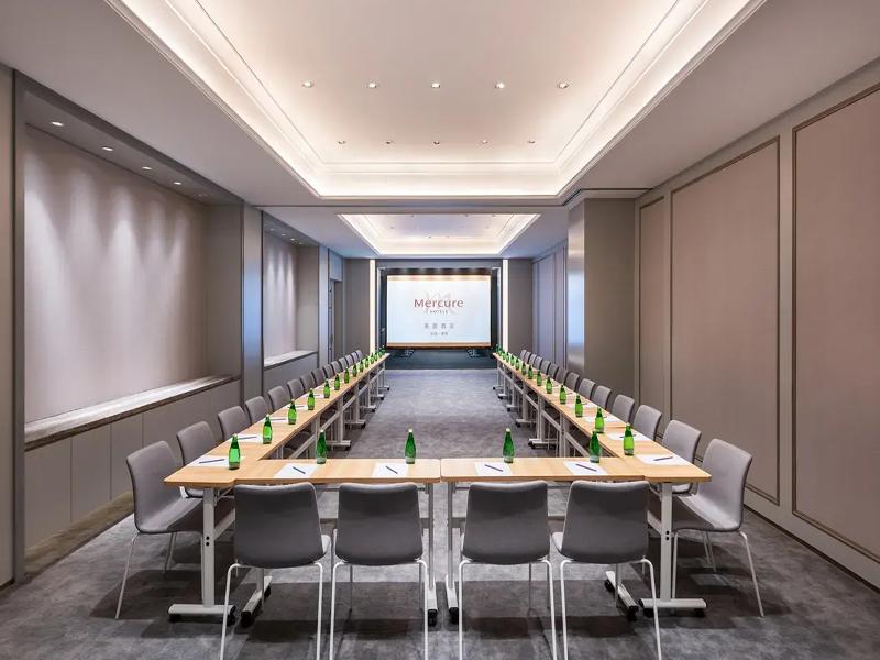 Mercure Shanghai Waigaoqiao image