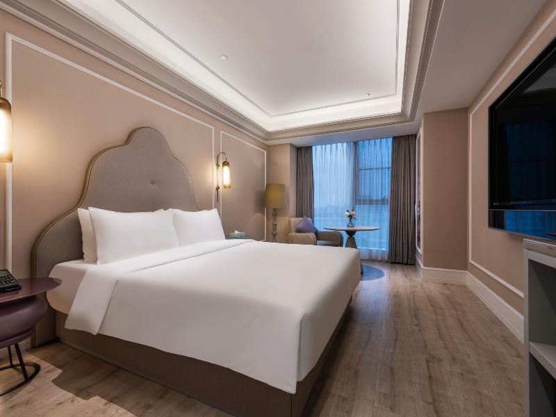 Mercure Shanghai Waigaoqiao image