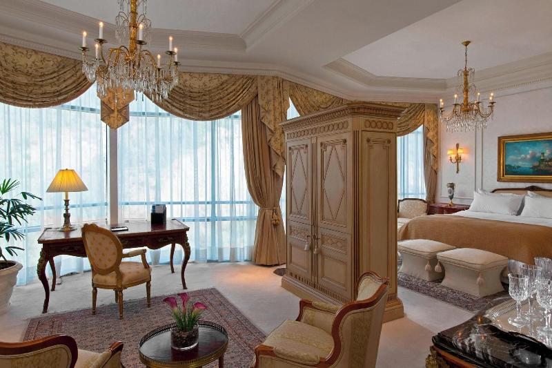 Stay in style at Sheraton Santiago Hotel And Convention Center