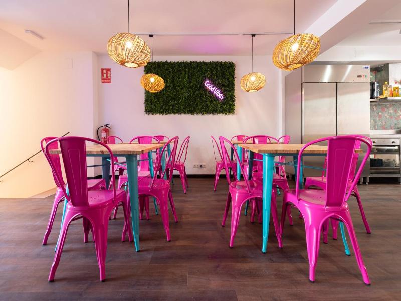 Hostelle Women Only Hostel Barcelona image
