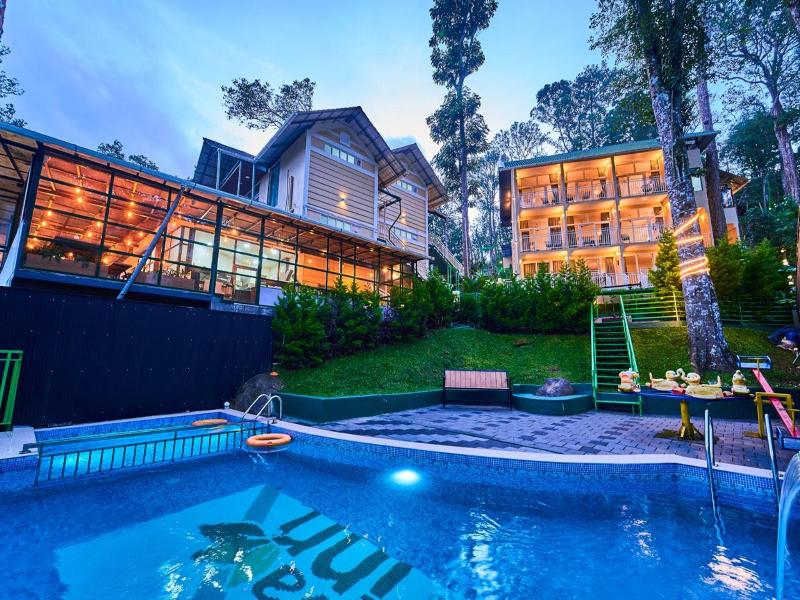 Areva Inn Pool Resort Munnar By Voye Homes