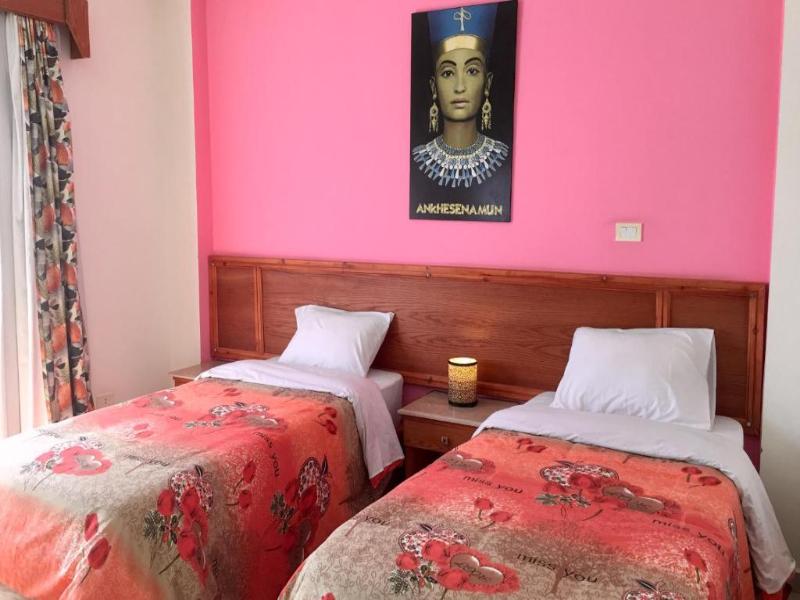 Jewel Howard Carter Hotel image