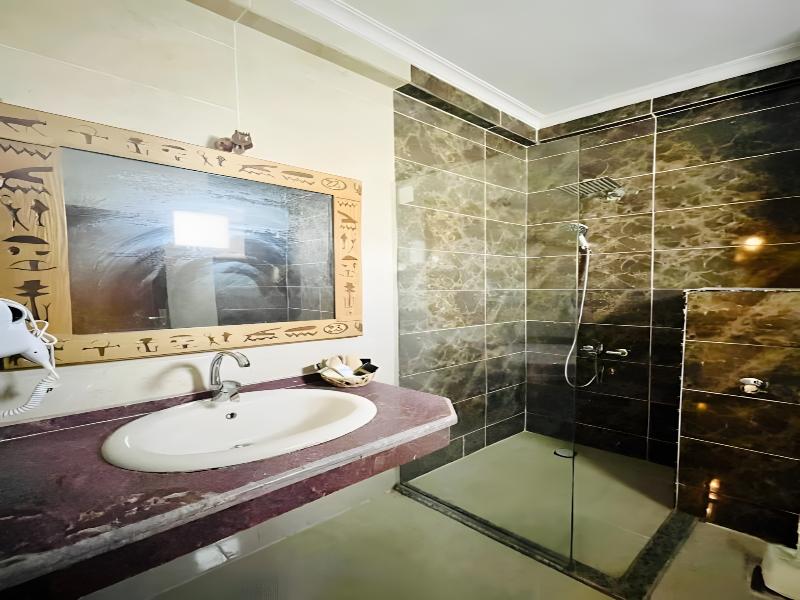 Jewel Howard Carter Hotel image