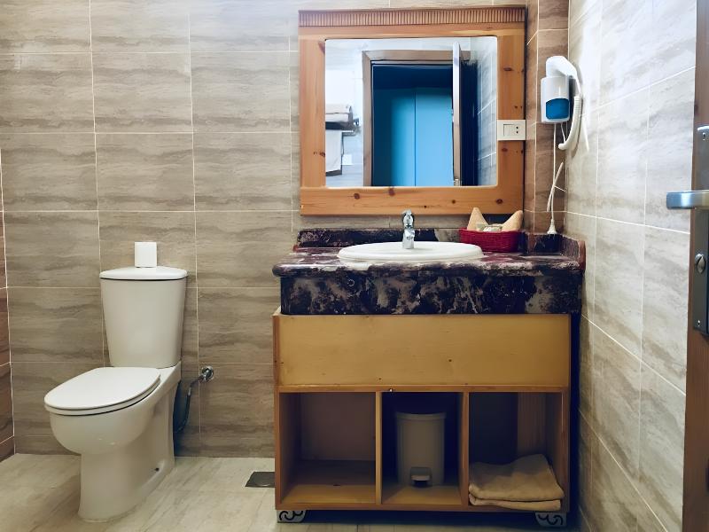 Jewel Howard Carter Hotel image