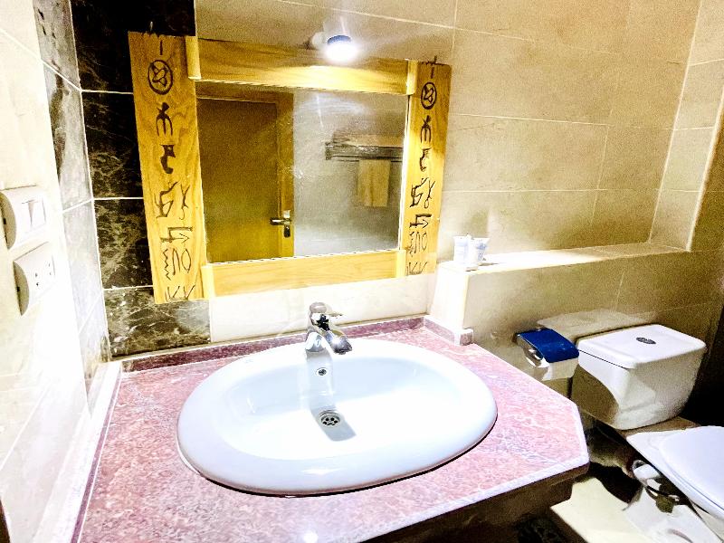 Jewel Howard Carter Hotel image
