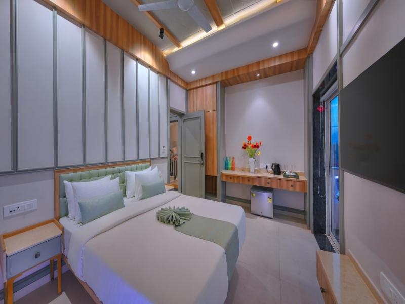 Foxoso Vega Suite, Colva image
