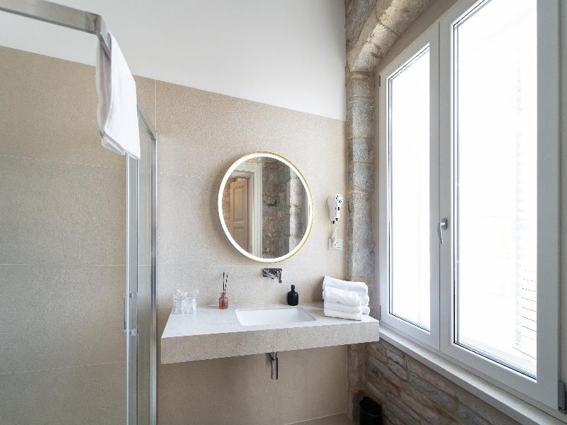 Tifani Luxury Rooms 3 image
