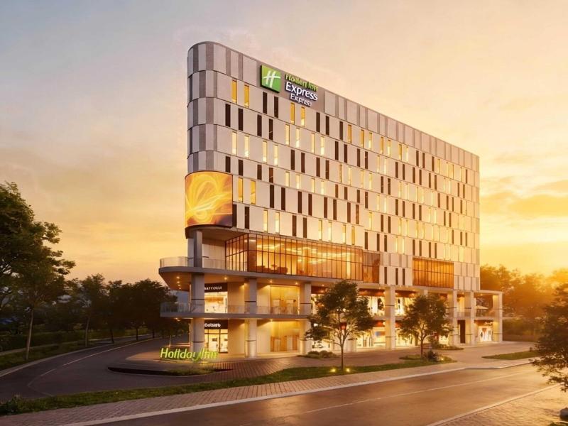 Holiday Inn Express & Suites Monterrey Sendero image