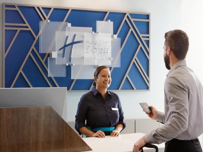 Holiday Inn Express & Suites Monterrey Sendero image