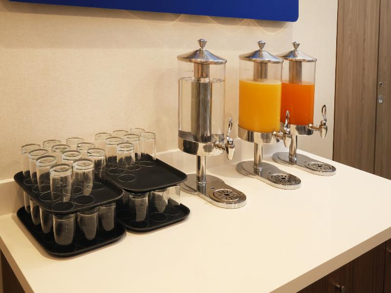 Holiday Inn Express & Suites Monterrey Sendero image