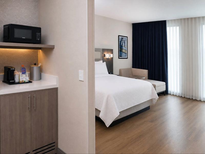 Holiday Inn Express & Suites Monterrey Sendero image