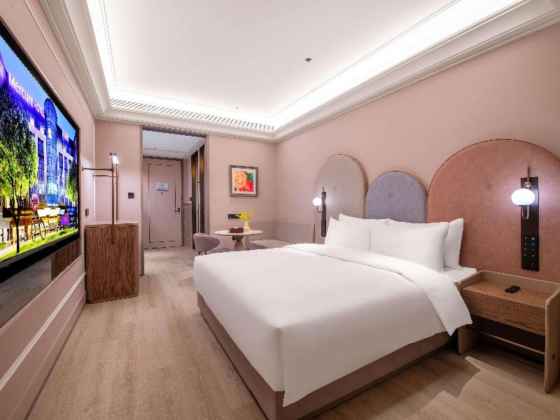 Mercure Chengdu West Expo City image