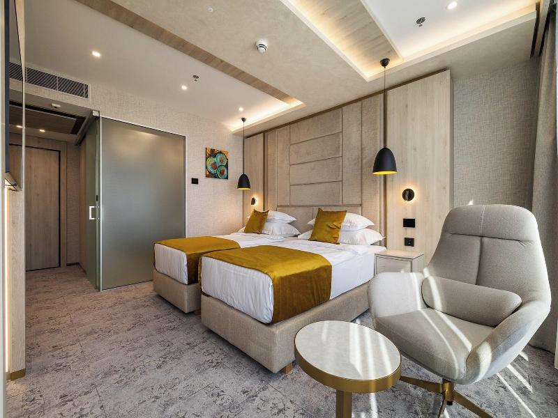 East Plaza Hotel image
