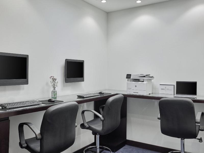 Holiday Inn Hotel Suites Cairo Maadi By Ihg image