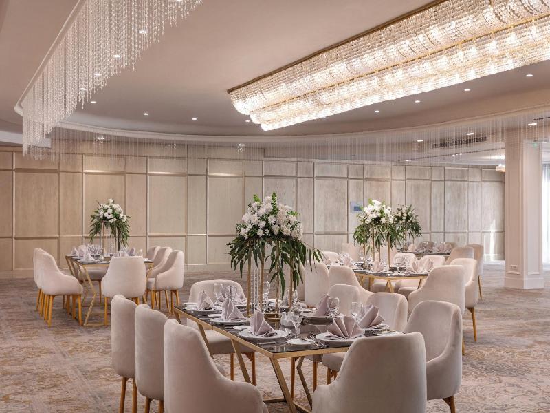 Holiday Inn Hotel Suites Cairo Maadi By Ihg image