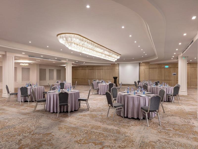 Holiday Inn Hotel Suites Cairo Maadi By Ihg image