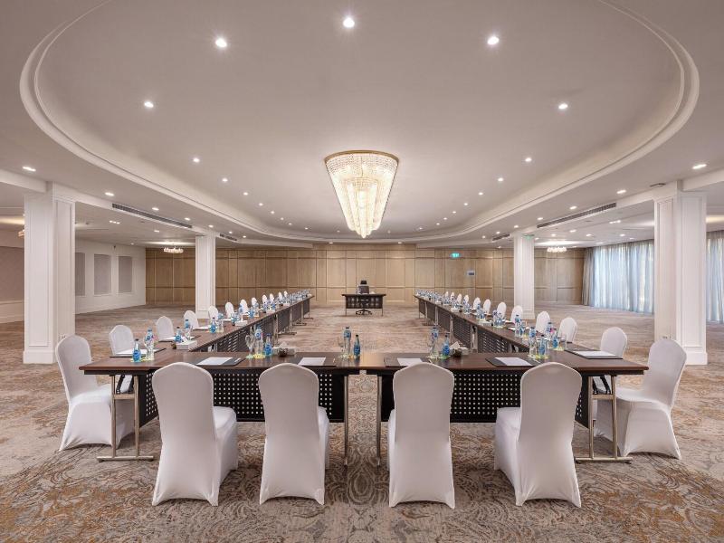 Holiday Inn Hotel Suites Cairo Maadi By Ihg image