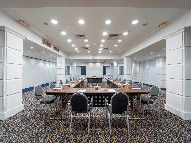 Holiday Inn Hotel Suites Cairo Maadi By Ihg image