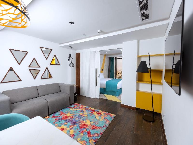 Holiday Inn Hotel Suites Cairo Maadi By Ihg image