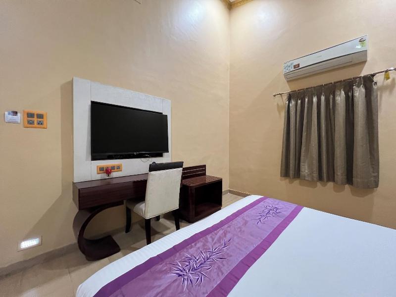 Aayush Resort Karjat image