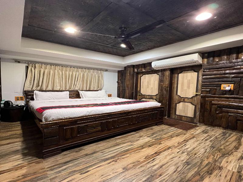 Aayush Resort Karjat image