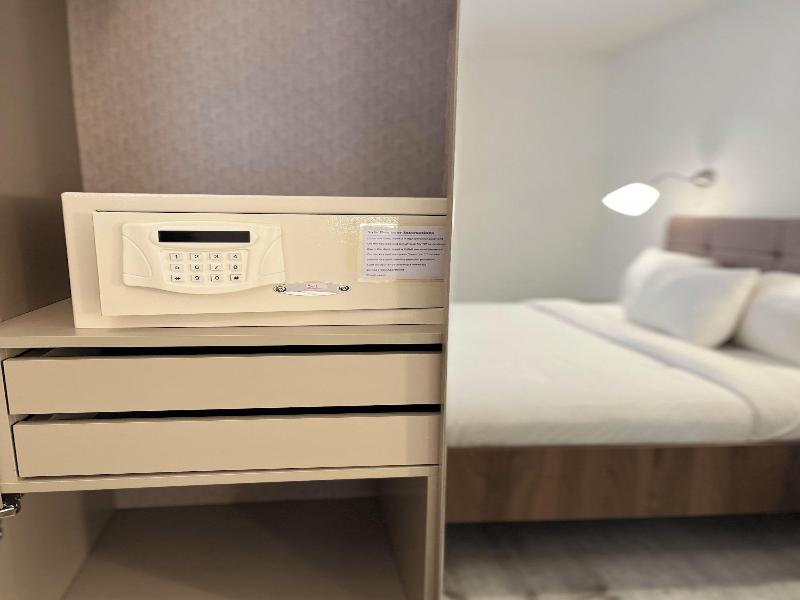 Zemilo Hotel Apartment image