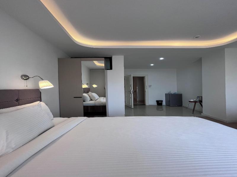 Zemilo Hotel Apartment image