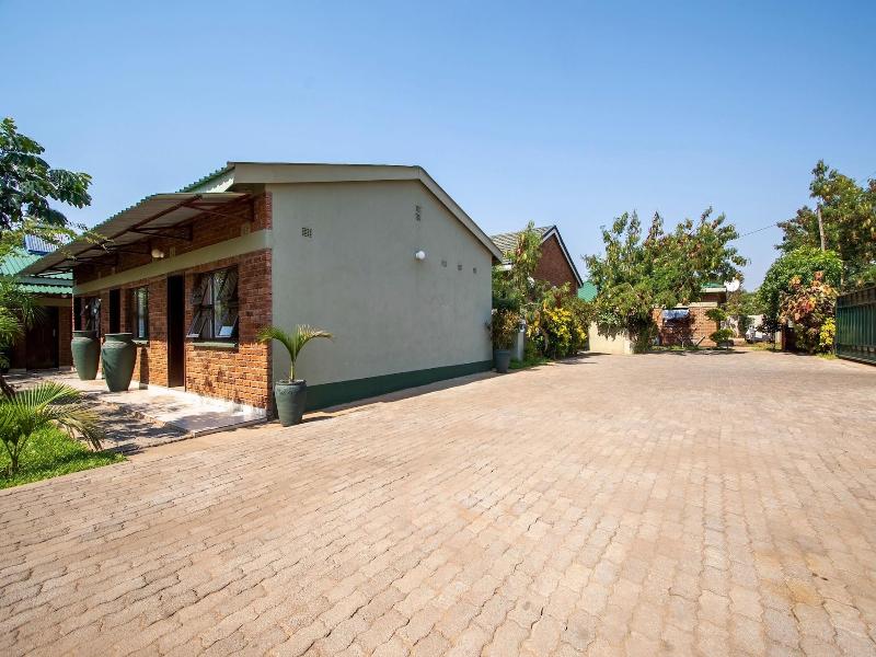 Premier Guest Lodge