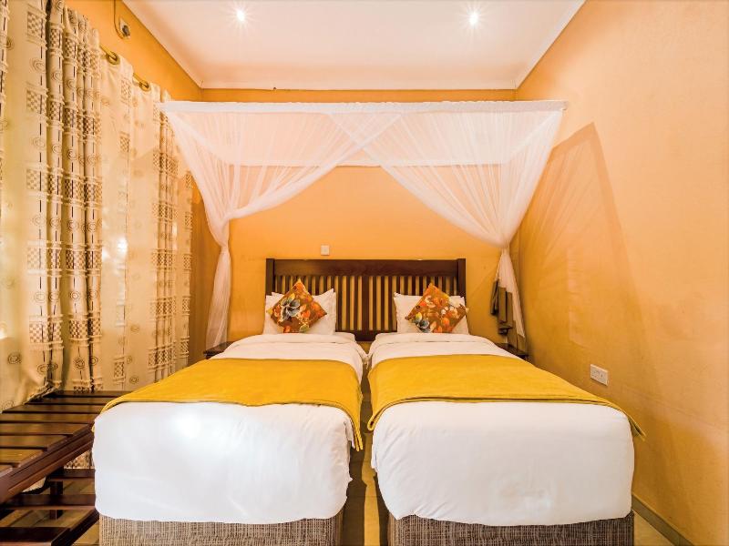 DOUBLE TWO BEDS