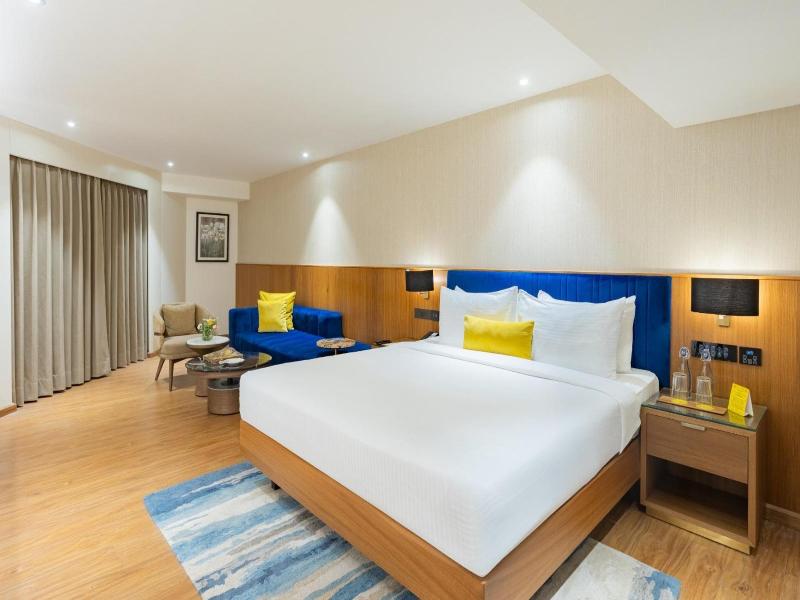 Golden Tulip image