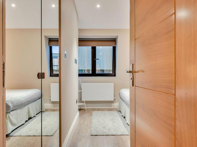Cleveland Residences Farringdon image
