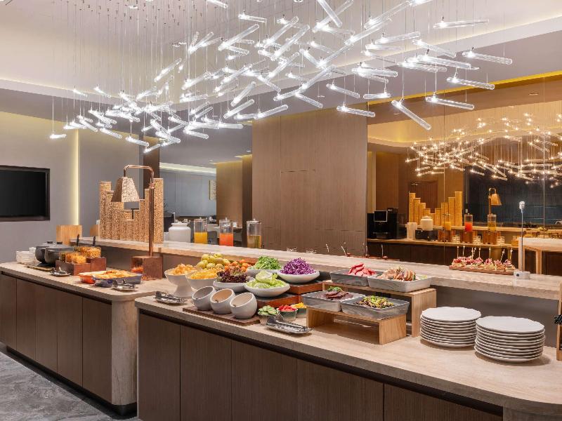 Novotel Wuxi Sanyang Plaza image