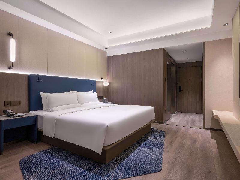 Novotel Wuxi Sanyang Plaza image