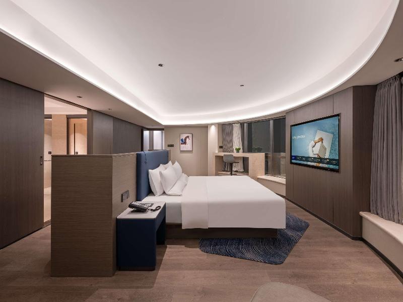 Novotel Wuxi Sanyang Plaza image